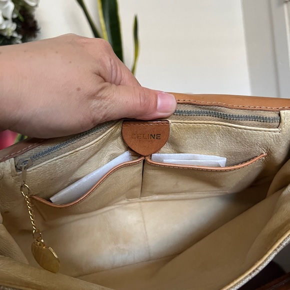 Authentic Vintage Celine crossbody bag. In good condition. - Picture 7 of 13